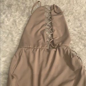 Veesboutique beige dress